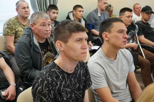 Министр Труда РТ ответила на вопросы участников СВО о трудоустройстве