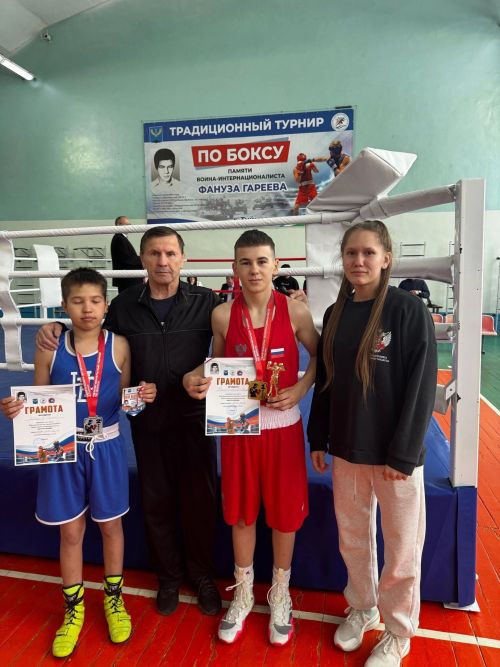 Спортивные успехи юных боксеров на турнире в Туймазах