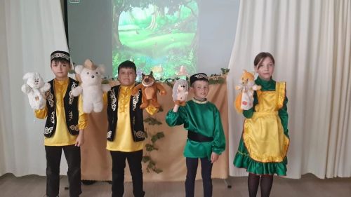 В Каразерикском СДК прошел яркий «Праздник букваря» для учеников начальных классов