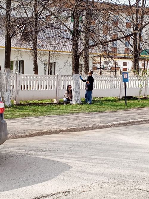 Педагоги Уруссинской школы № 2 приняли участие во Всероссийском субботнике