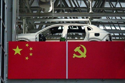 Рустам Минниханов посетил автозавод Changan