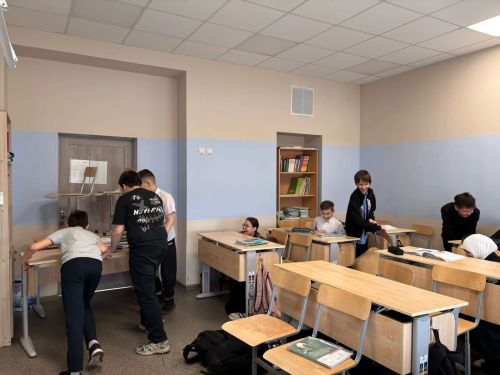 Учебная тренировка по антитеррористической безопасности прошла в Уруссинской школе №2