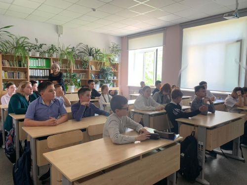 «Просто позвони» — познавательная беседа к Международному дню детского телефона доверия