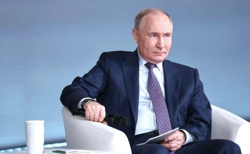 Владимир Путин подчеркнул значение песен о войне для сохранения памяти о Победе
