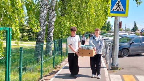 Сладкие боксы для героев Родины