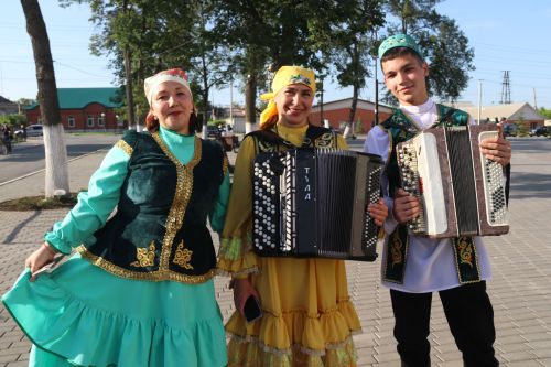 «Ай, Рэхмэт!»: Традиция дарения на Сабантуй
