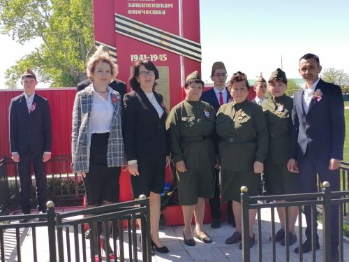 Торжественное открытие памятника детям войны в Старом Каразерике
