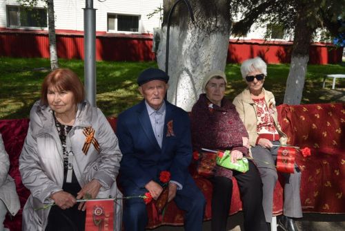 Завод не производит мечи, кует щиты