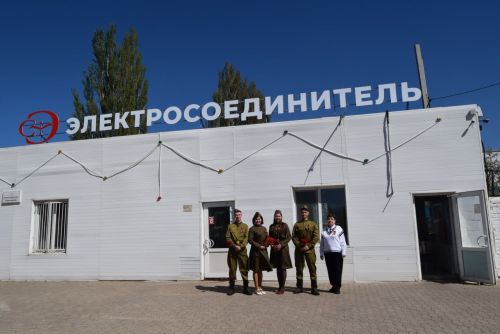 Завод не производит мечи, кует щиты
