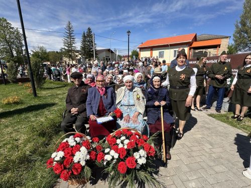 В селе Старые Уруссу Ютазинского района зажгли Вечный огонь