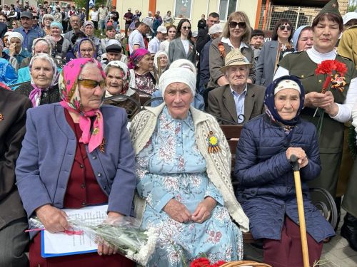 В селе Старые Уруссу Ютазинского района зажгли Вечный огонь
