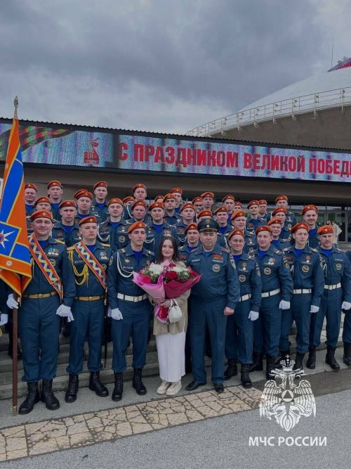 Сотрудник МЧС сделал предложение возлюбленной