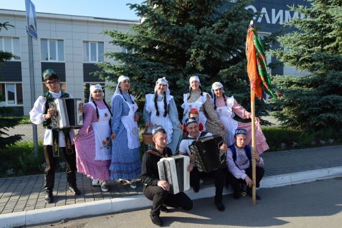 Ай, рахмат - как укрепление взаимоотношений и корней