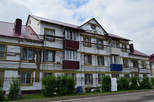 Приступили к утеплению фасадов МКД