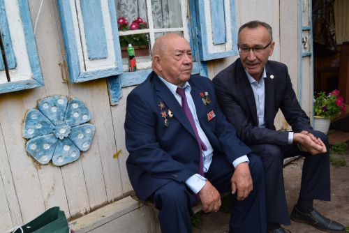 Ветеран боевых действий, он не теряет военной выправки