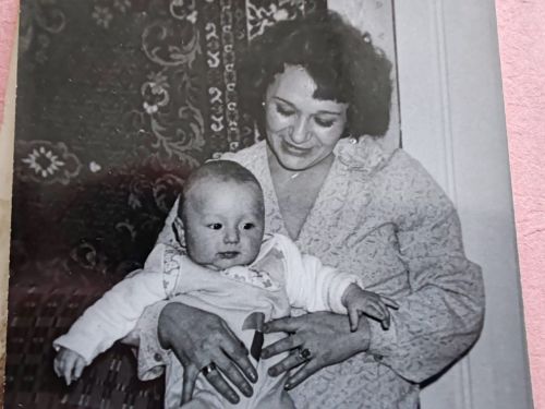 Не они нашли домик в деревне, дом нашел их