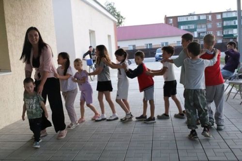 Яркая дискотека «Ура! Жара!» в «Атлант»