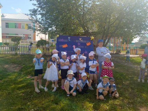 Педагоги детского сада №3 устроили праздник Нептуна