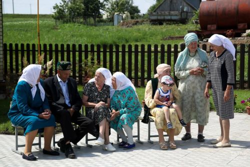 Пособие по безработице для пенсионеров в Татарстане: условия и исключения