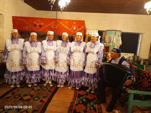 Гости из Муслюмовского района посетили музей «Губайдия» в селе Байряка