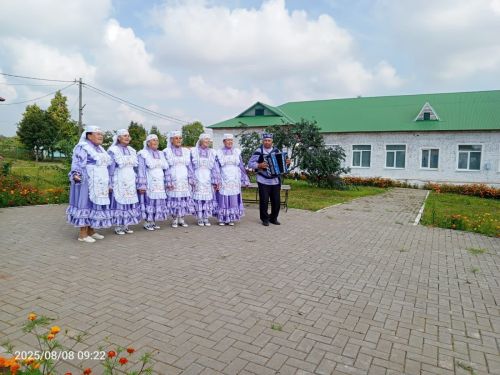 Гости из Муслюмовского района посетили музей «Губайдия» в селе Байряка