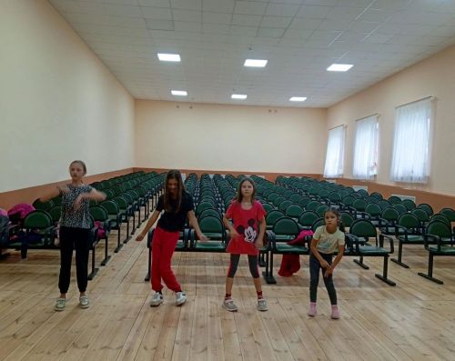 Развитие внимания и ритма: Детский праздник в Байряках