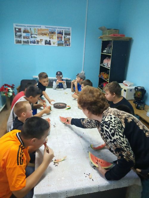Работники Абсалямовского сельского дома культуры организовали захватывающую игру в комический футбол