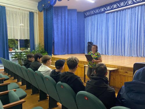В Старо-Уруссинском СДК молодежи рассказали о важности борьбы со СПИДом