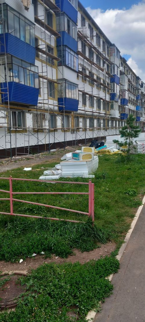 В Уруссу активно утепляют фасады многоквартирных домов