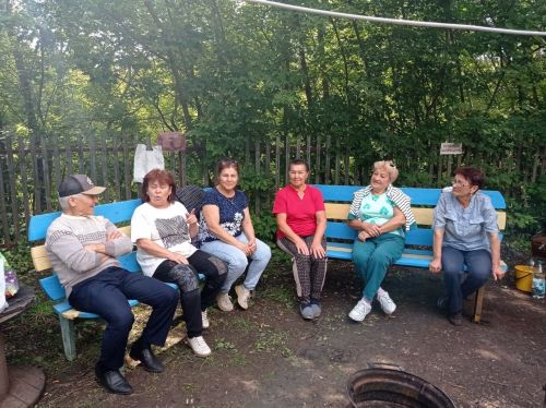Теплая встреча ветеранов прошла в Кряш-Булякском сельском клубе