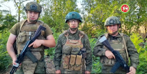 Рустам Минниханов получил видео-поздравление от военных ко Дню республики