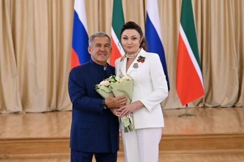 Дина Газалиева, ведущая Tatarstan Today, удостоена медали «За доблестный труд»