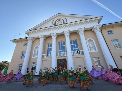 Распахнули двери обновленные очаги культуры