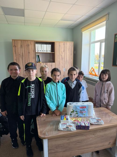 Поддержка военнослужащих: Ютазинская школа организовала сбор