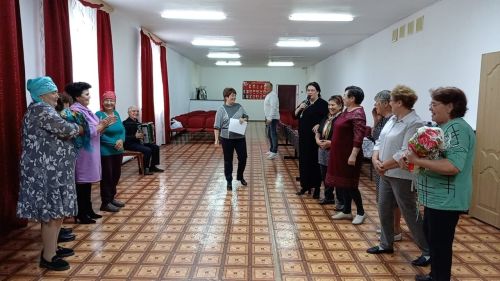 В Дым-Тамакском сельском поселении чествовали старшее поколение