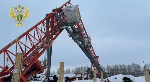 В Бугульме крановщица получила травмы при падении крана на заводе