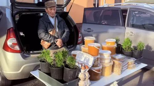 В Уруссу проводили бабье лето большой ярмаркой