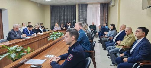 Зимняя готовность дорожных служб и безопасность на дорогах: итоги оперативного совещания