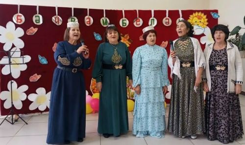 Мудрость, музыка и тепло: литературно-музыкальный час в Каракашлах