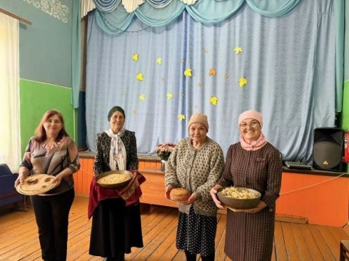 Золотая осень мудрости: в Ташкичуе поздравили старшее поколение
