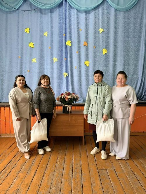 Золотая осень мудрости: в Ташкичуе поздравили старшее поколение