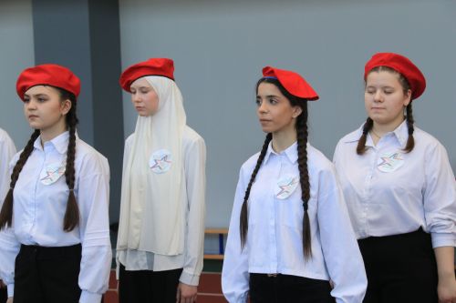 Наш командир удалой, мы все пойдем за тобой
