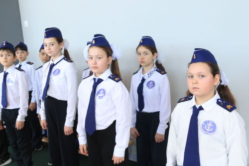Наш командир удалой, мы все пойдем за тобой