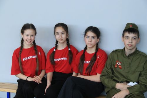 Наш командир удалой, мы все пойдем за тобой