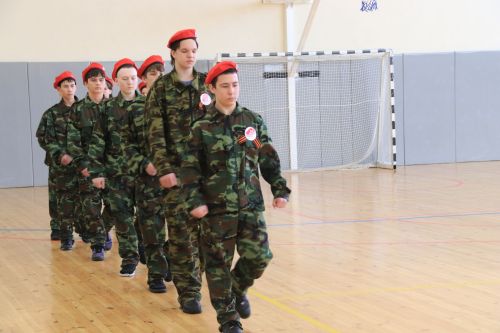 Наш командир удалой, мы все пойдем за тобой