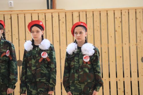 Наш командир удалой, мы все пойдем за тобой