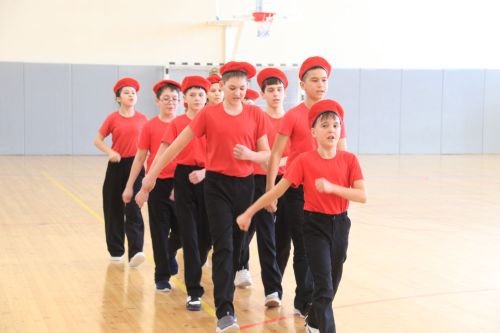 Наш командир удалой, мы все пойдем за тобой