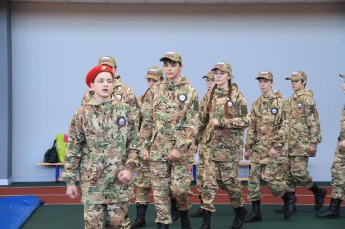 Наш командир удалой, мы все пойдем за тобой