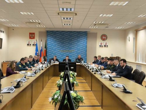 В Приволжье оценили готовность регионов к паводкам и пожарам
