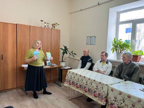 Поэтический мост: классика и современность на вечере в Уруссинской библиотеке
